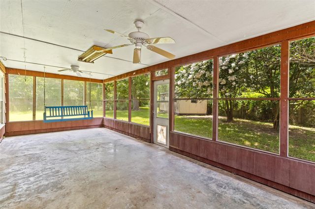 206 Jonquil, Lake Jackson, TX 77566