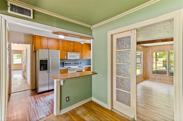 206 Jonquil, Lake Jackson, TX 77566