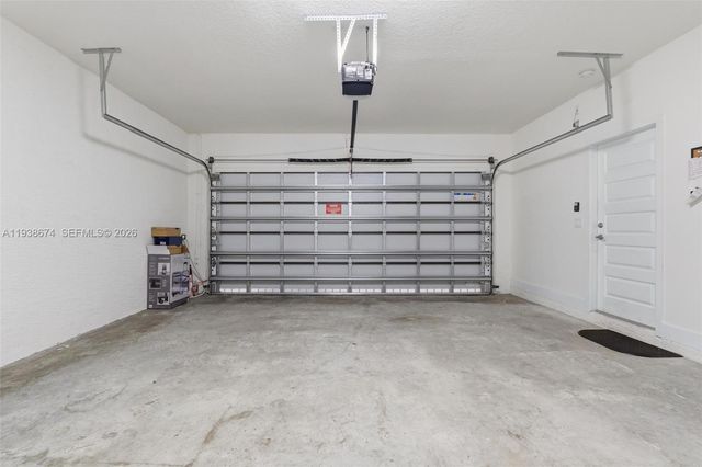 8367 Central Park Blvd 8367, Doral, FL 33166