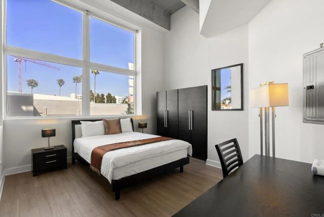 550 Seagaze Drive 12, Oceanside, CA 92054