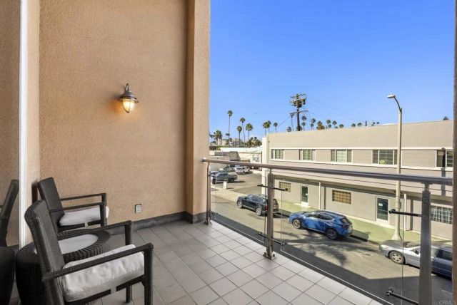 550 Seagaze Drive 12, Oceanside, CA 92054