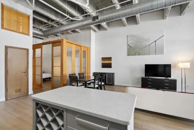 550 Seagaze Drive 12, Oceanside, CA 92054