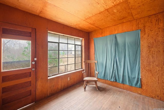 4988 S Loop 1604 E, Elmendorf, TX 78112