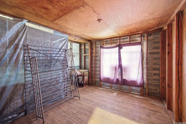 4988 S Loop 1604 E, Elmendorf, TX 78112