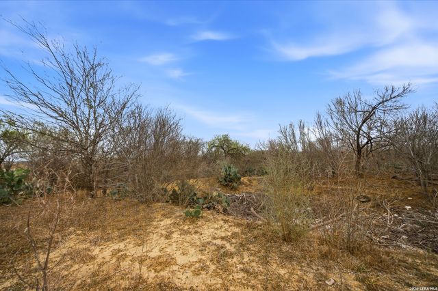 4988 S Loop 1604 E, Elmendorf, TX 78112