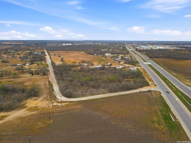 4988 S Loop 1604 E, Elmendorf, TX 78112