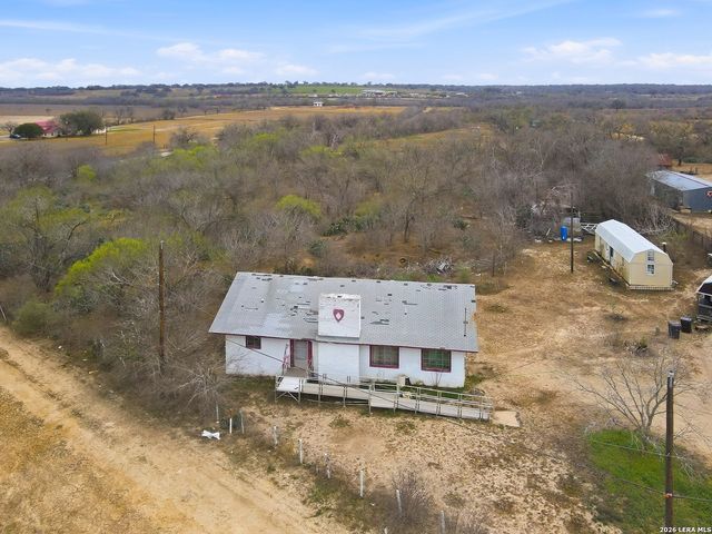 4988 S Loop 1604 E, Elmendorf, TX 78112
