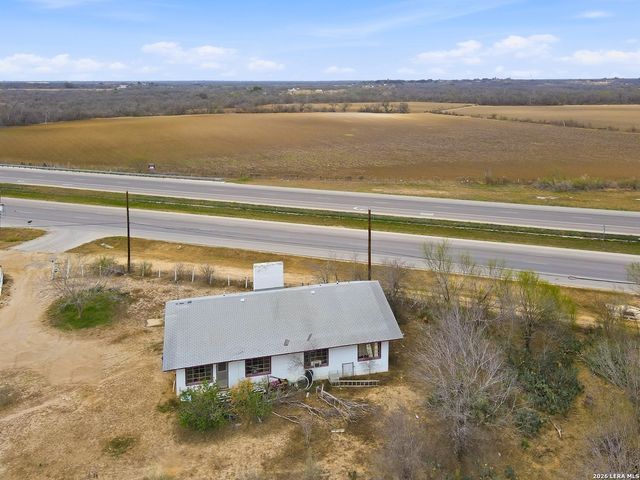 4988 S Loop 1604 E, Elmendorf, TX 78112