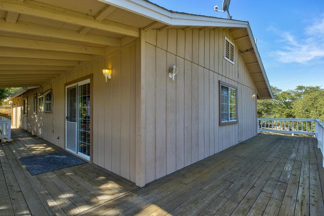 9564 Coronado Dr, La Grange, CA 95329