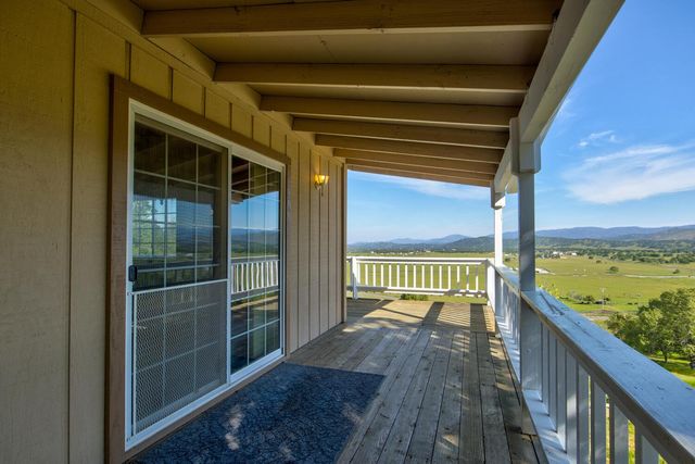 9564 Coronado Dr, La Grange, CA 95329