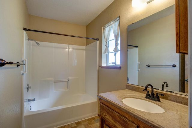 9564 Coronado Dr, La Grange, CA 95329