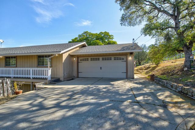 9564 Coronado Dr, La Grange, CA 95329