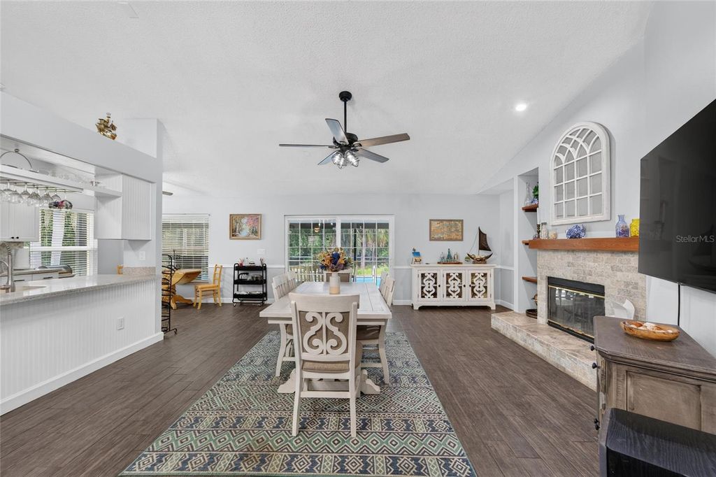Image 12 of property listing at 12010 STEPPINGSTONE BOULEVARD, Tampa, FL 33635