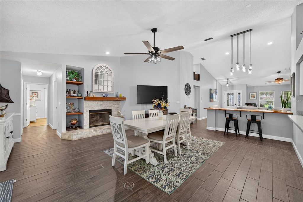 Image 21 of property listing at 12010 STEPPINGSTONE BOULEVARD, Tampa, FL 33635