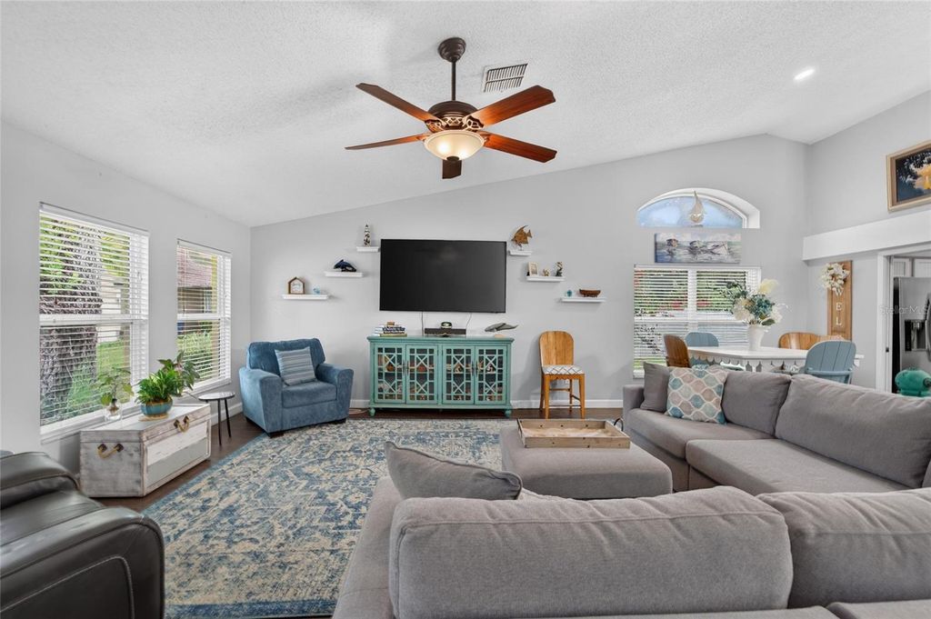 Image 5 of property listing at 12010 STEPPINGSTONE BOULEVARD, Tampa, FL 33635