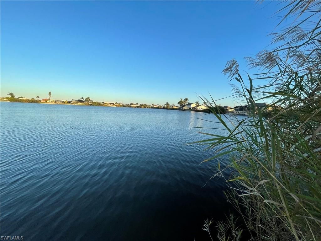 Image 5 of property listing at 1701 NW 14th AVE, Cape Coral, FL 33993