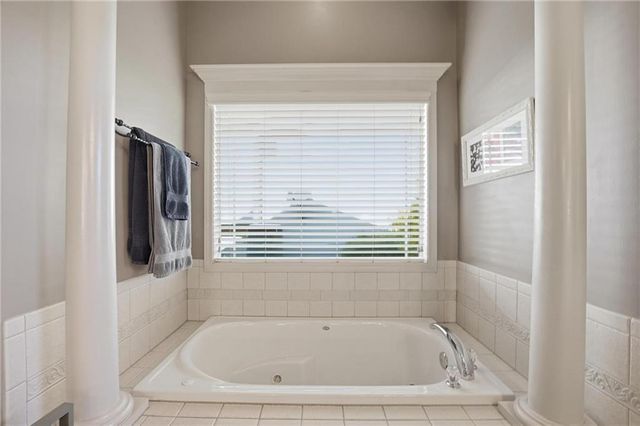 1363 Brompton Lane, Raymore, MO 64083