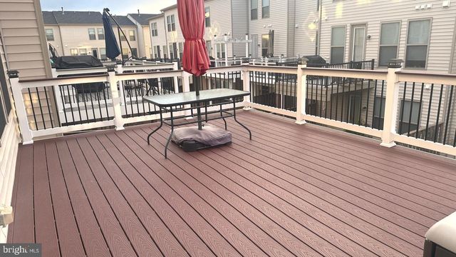 42407 DOGWOOD GLEN SQ, Sterling, VA 20166