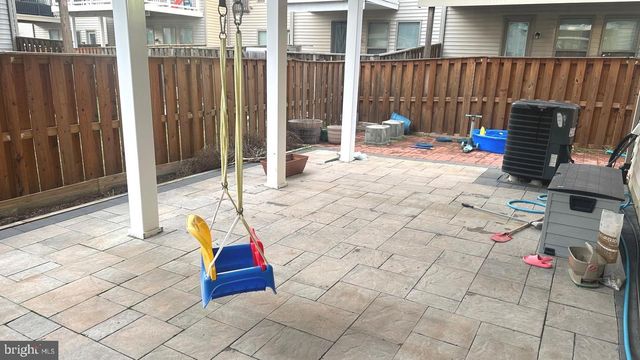 42407 DOGWOOD GLEN SQ, Sterling, VA 20166