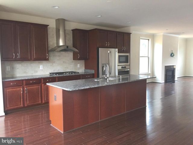 42407 DOGWOOD GLEN SQ, Sterling, VA 20166