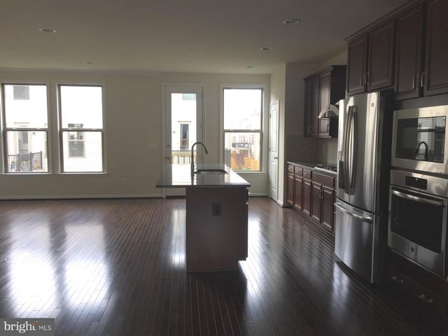 42407 DOGWOOD GLEN SQ, Sterling, VA 20166