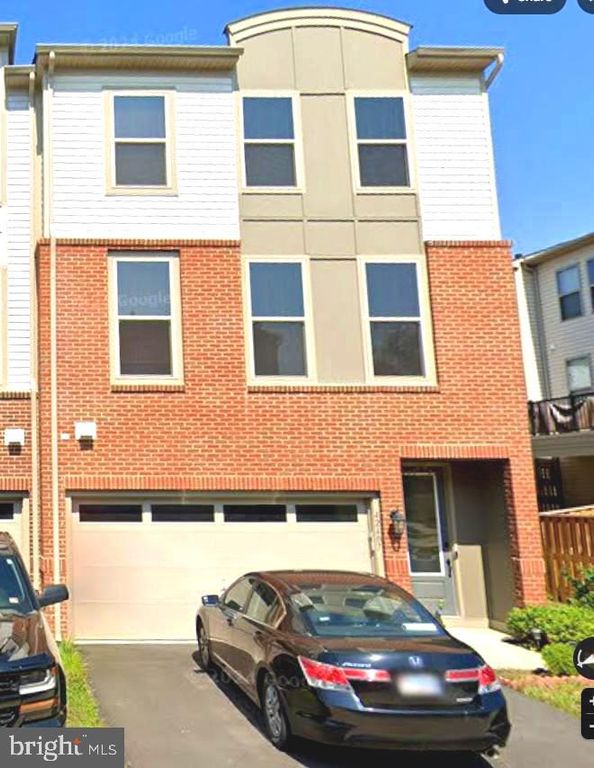 42407 DOGWOOD GLEN SQ, Sterling, VA 20166