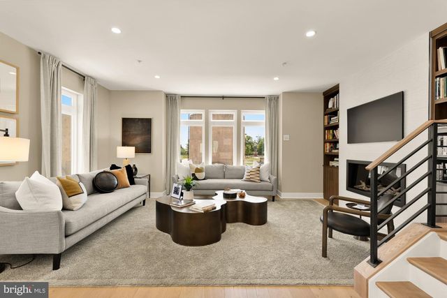 2712 OLMSTED CT NW, Washington, DC 20001