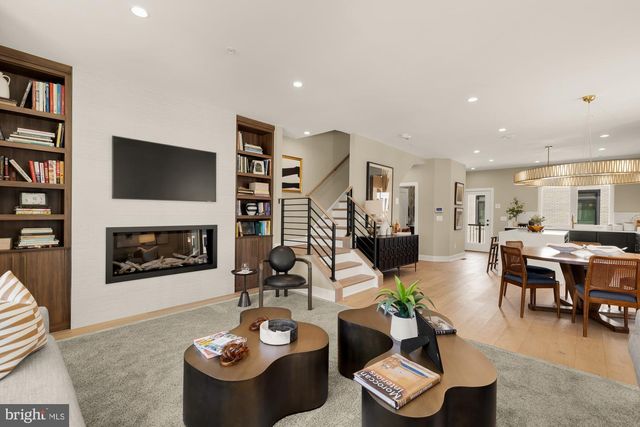 2712 OLMSTED CT NW, Washington, DC 20001