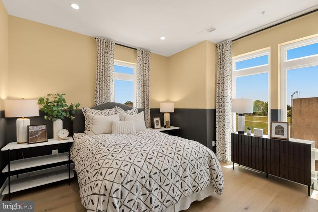 2712 OLMSTED CT NW, Washington, DC 20001