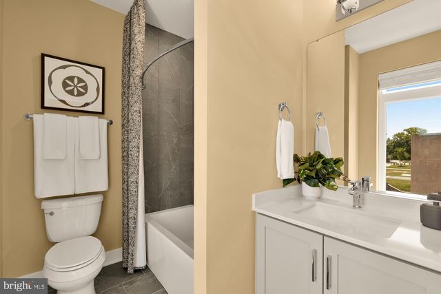 2712 OLMSTED CT NW, Washington, DC 20001
