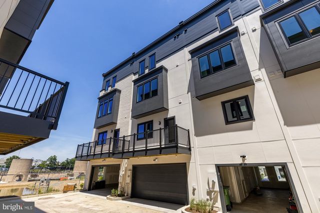 2712 OLMSTED CT NW, Washington, DC 20001