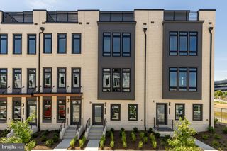 2712 OLMSTED CT NW, Washington, DC 20001