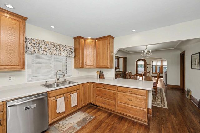 363 Delafield STREET, Waukesha, WI 53188