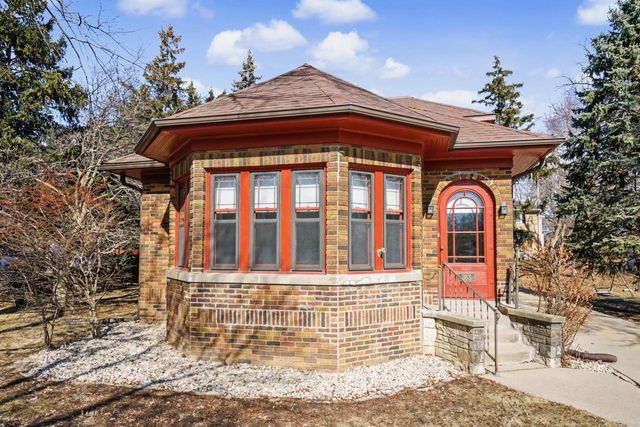 363 Delafield STREET, Waukesha, WI 53188