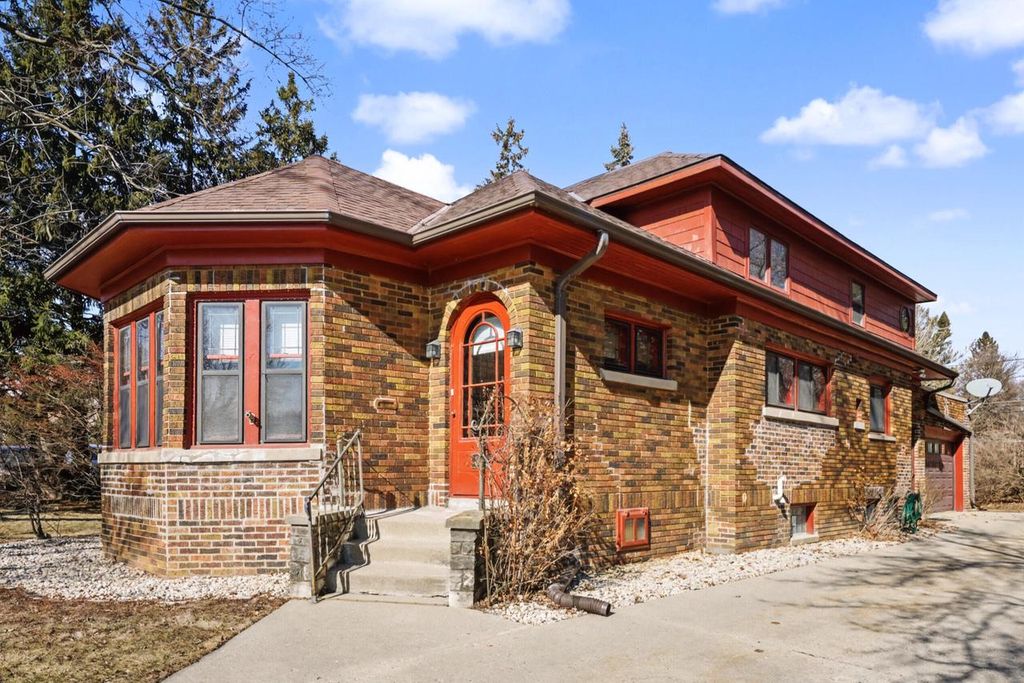 363 Delafield STREET, Waukesha, WI 53188