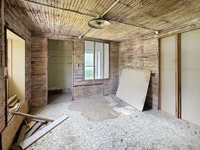 1425 W 10th Street, Davenport, IA 52804