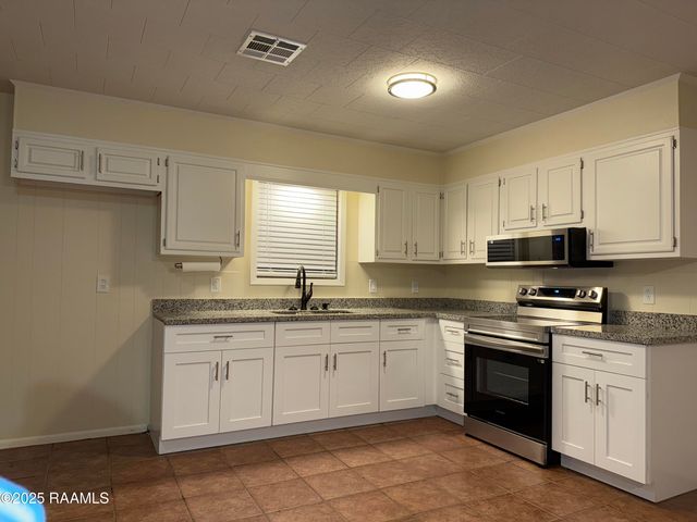 2003 Shirley Drive, Jennings, LA 70546