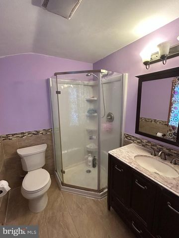 27 HYANNIS AVE, Blackwood, NJ 08012