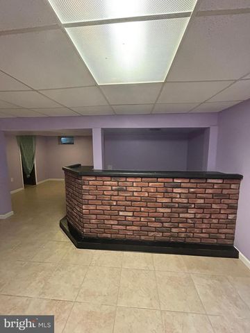 27 HYANNIS AVE, Blackwood, NJ 08012