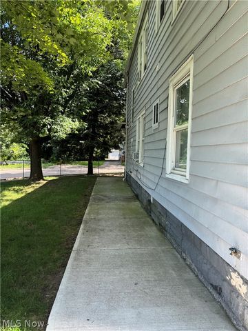 3118 W 82nd Street, Cleveland, OH 44102