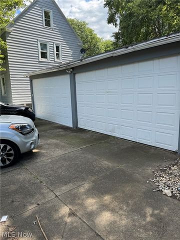 3118 W 82nd Street, Cleveland, OH 44102