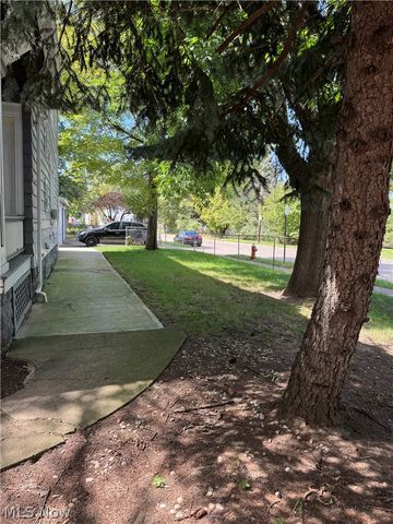 3118 W 82nd Street, Cleveland, OH 44102
