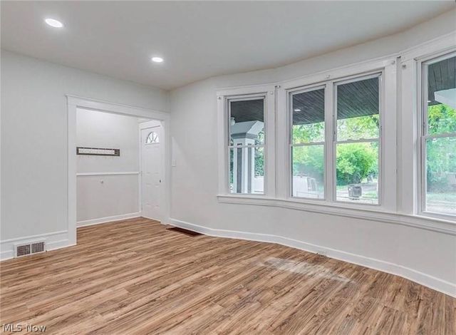 3118 W 82nd Street, Cleveland, OH 44102