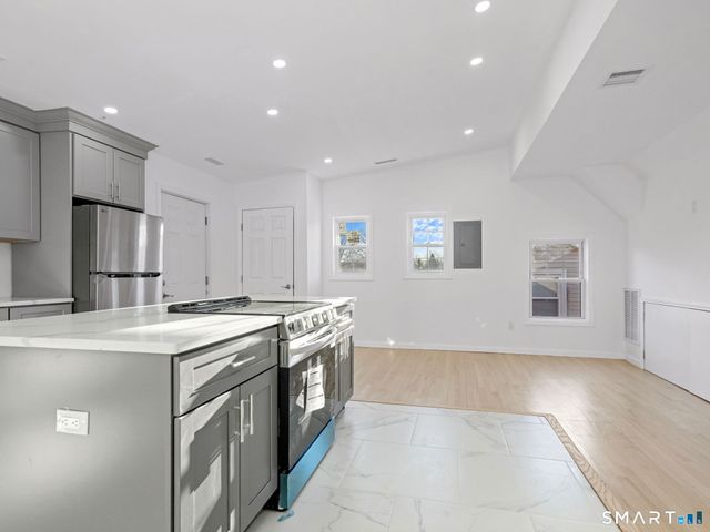 27 5th Street 3, Stamford, CT 06905