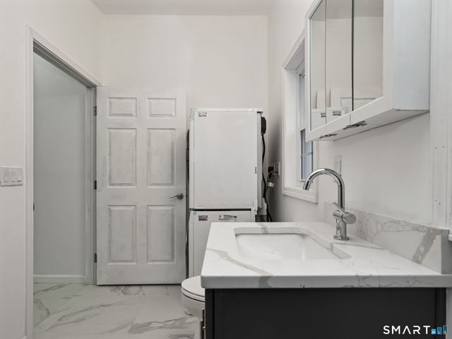 27 5th Street 3, Stamford, CT 06905