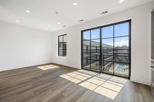 4315 S Congress Ave 224, Austin, TX 78745