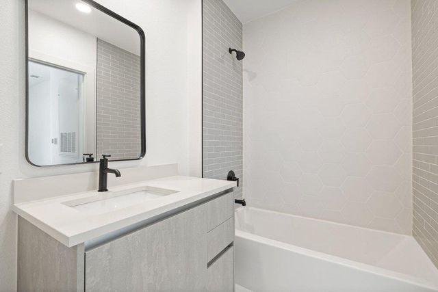 4315 S Congress Ave 224, Austin, TX 78745