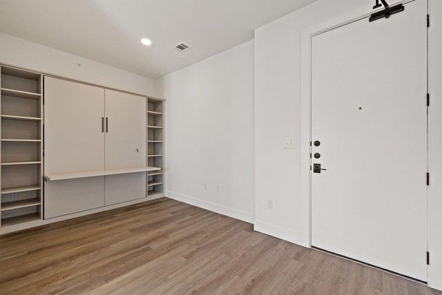 4315 S Congress Ave 224, Austin, TX 78745
