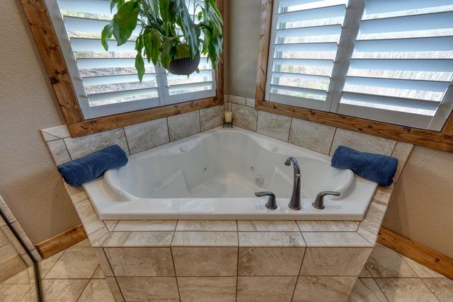 368 Ivy Log Heights Road, Young Harris, GA 30582