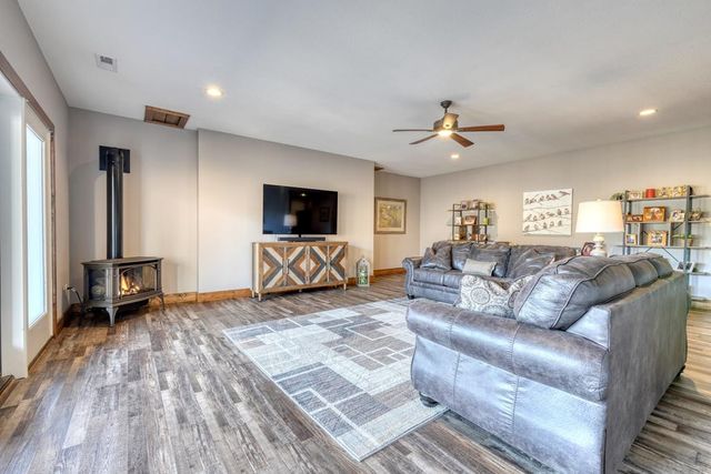 368 Ivy Log Heights Road, Young Harris, GA 30582